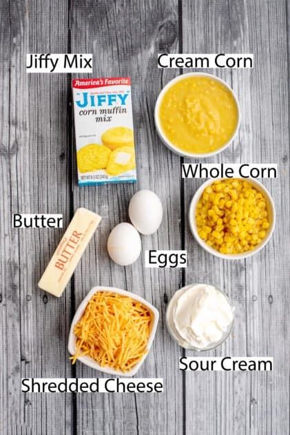 Cornbread Casserole Jiffy, Jiffy Corn Casserole, Baked Corn Casserole, Jiffy Recipes, Sweet Corn Casserole, Corn Cakes Recipe, Mexican Cornbread Recipe, Corn Souffle, Jiffy Cornbread Recipes