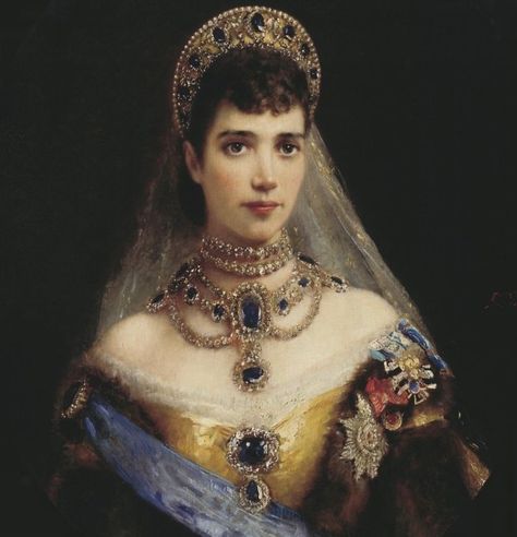 Maria Feodorovna, Princesa Real, Victorian Portraits, Royal Tiaras, Royal Art, Royal Dresses, Hair Adornments, Royal Jewels, Vintage Portraits