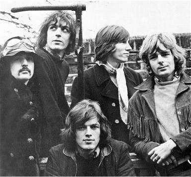 One of the few pictures of Pink Floyd with all five members - 1968 Brad Whitford, David Gilmour Pink Floyd, Syd Barrett, Richard Williams, Richard Wright, Classic Rock Bands, Band Rock, Roger Waters, Musica Rock