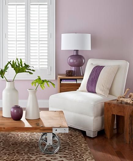 Airy amethyst looks gorgeous on the walls of this modern living room. Click for tips on decorating with purples and pinks! Light Purple Bedrooms, Violet Paint Colors, Light Purple Bedroom, Light Purple Paint, Raw Wood Furniture, Purple Paint Colors, Purple Bedroom, Purple Rooms, Purple Decor