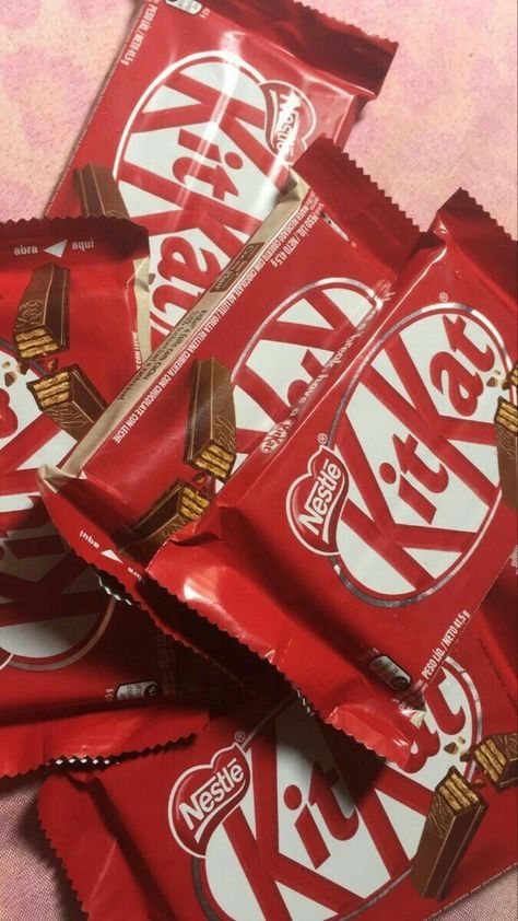 Kitkat Snapchat Story, Kitkat Chocolate Snapchat Story, Kit Kat Aesthetic, Kit Kat Chocolate Pics, Fake Snapstreak, Kit Kat Chocolate, Chocolate Kitkat, Kitkat Chocolate, Chocolate Tumblr