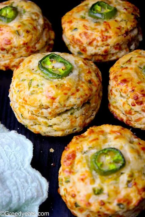 Jalapeno Cheese Muffins, Baking Recipes Few Ingredients, Jalapeño Cheese Biscuits, Jalapeno Cheese Biscuits, Polar Sausage Recipes, Vegetarian Jalapeno Recipes, Dinner Recipes With Jalapenos, Rainy Day Comfort Food Dinners, Jalapeno Dinner Recipes