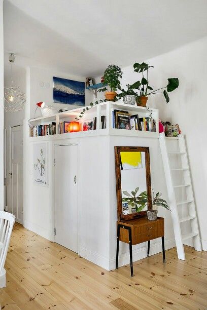 Nice Small Loft Ideas, Loft Space Ideas, Små Rum Lidt Plads, Small Studio Apartment Design, Tiny Loft, Studio Apartment Design, Desain Furnitur Modern, Small Loft, Tiny Apartments