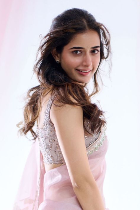 Ashika Ranganath in Pink Lavender Organza Saree photos - South Indian Actress Lavender Organza Saree, Ashika Ranganath, Deepika Singh, Saree Photos, Indo Western Dress, Short Bodycon Dress, Saree Photoshoot, Black Saree, Pink Lavender