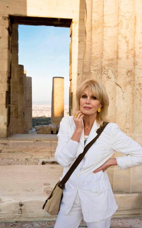 Joanna Lumley Srinagar, Joanna Lumley Hair, Johanna Lumley, Joana Lumley, Joanna Lumley, Ab Fab, Ageless Style, Advanced Style, Absolutely Fabulous