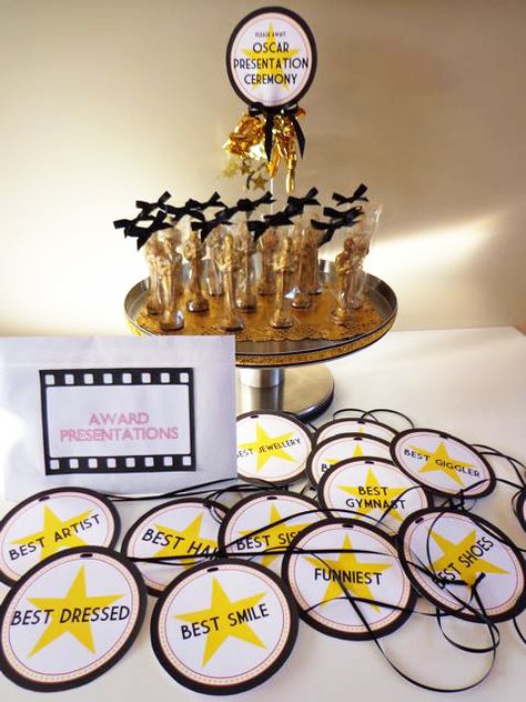 The Grammys Theme Party, Hollywood Party Favor Ideas, Red Carpet Night Party, Oscar Theme Party Ideas, Hollywood Themed Party Games, Award Night Theme Party, Vip Birthday Party Ideas, Oscar’s Theme Party, Red Carpet Party Games