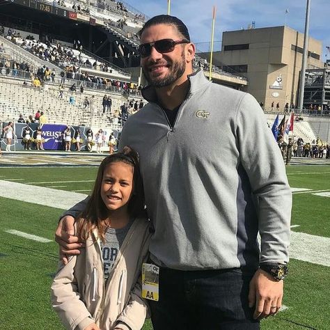 Roman Reigns Daughter, Roman Reigns Family, Roman Reigns Wwe Champion, Joe Anoaʻi, The Shield Wwe, Roman Regins, Wwe Superstar Roman Reigns, Roman Reings, Jon Moxley