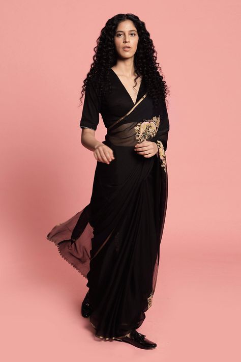Buy Label Earthen Black Chiffon Silk Embroidered Saree With Blouse Online | Aza Fashions Black Cocktail Outfit, Sarees Black, Black Saree Blouse, Black Blouse Designs, Black Velvet Blouse, Indian Sari Dress, Fashionable Saree Blouse Designs, Fashion Jobs, Aesthetic Dresses