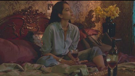 How To Dress Like Tara Khanna From Made In Heaven | Be For Beauty Tara Khanna, Sobhita Dhulipala, French Style Clothing, Vampy Lips, From Rags To Riches, Princess Skirt, Printed Silk Shirt, Black Pleated Skirt, Power Dressing