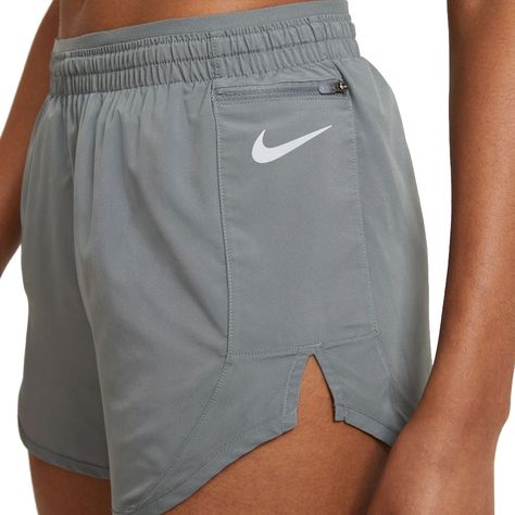 Gera, Womens Running Outfits, Sport Clothes Womens, Volleyball Equipment, Womens Running Shorts, Nike Shorts Women, Dapper Mens Fashion, Run Shorts, Nike Sportswear Women