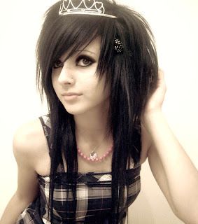 Best Emo Hairstyles For Girls 2013 Emo Haircuts For Girls, Rambut Emo, Gaya Rambut Emo, Punk Haircut, Scene Haircuts, Emo Haircuts, Emo Hairstyle, Estilo Emo, Emo Girl Hairstyles