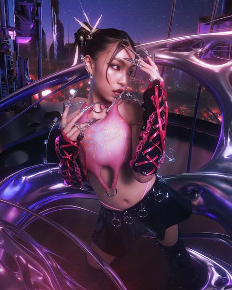 𓂀 on Twitter: "taaoem in 'into the multiverse' shot by rachata sereerat… " Y2k Concept, Cyberpunk Photoshoot, Futuristic Photoshoot, Futuristic Party, Y2k Photoshoot, Creative Portrait, Futuristic Fashion, Photoshoot Concept, Into The Future