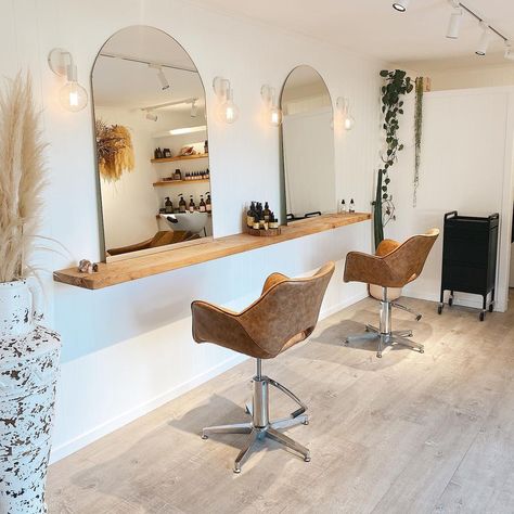 Floating Shelf Salon Station, Salon Shed Interior, Small Boho Salon Ideas, Boho Suite Salon, One Room Salon Ideas, Salon Sweet Ideas, Boho Salon Station, Salon Small Space Ideas, Floating Salon Stations