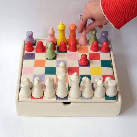 Ceramic Chess Set, Tanah Liat, Clay Diy Projects, Diy Ceramic, Keramik Design, Pottery Crafts, Diy Pottery, Ceramics Pottery Art, Ceramic Gifts