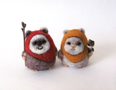 Handmade By November - Super Cute Kawaii!! Tovad Ull, Tiny Creatures, Needle Felted Cat, Needle Felting Diy, Needle Felting Projects, Felting Tutorials, Needle Felted Animals, Felt Diy, Wet Felting