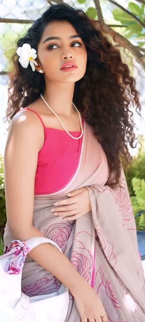 Anupama Parameswaran Hot Pic, Hot Actors Under 25 Female Indian, Anupama Hot Pics, Anupama Parameswaran New Pics, South Indian Hot Actors, Anupama Parameswaran Hd Images, Anupama Parameswaran Photos, South Actors, Yamaha Rx100