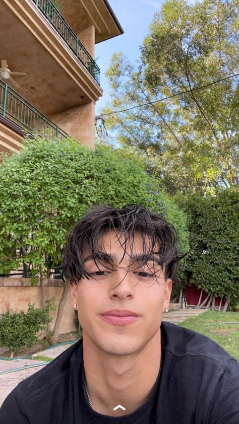 god of malice Brown Hair And Brown Eyes Boys, Brown Hair Brown Eyes Man, Andrej Stojakovic, Brunette Hair Guy, Brown Haired Guys, Handsome Mexican Men, Handsome Spanish Men, Cute Italian Guys, Get Sharp Jawline