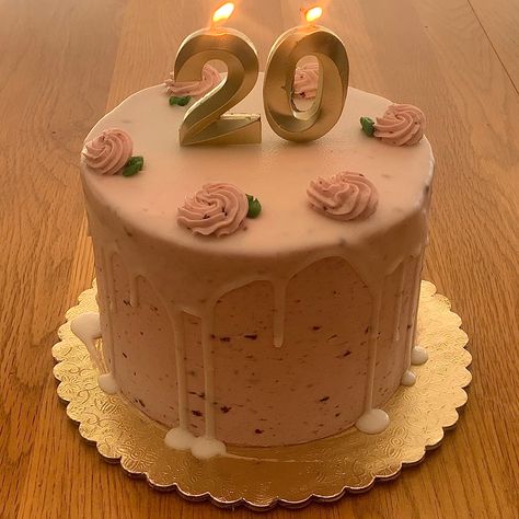 my 20th birthday cake 🎂💕🎀 #birthdaygirl #aesthetic #aestheticcake #cakedecoration #cakeideas #20thbirthday #birthdaycakeideas #birthday #birthdayparty #pinkaesthetictheme #pinkandgold #pinterestinspired #pinterestgirl #pinterestideas #foodphotography #explorepage #blog #blogger Cake For 20th Birthday Girl, Birthday Cake 20th Girl, 20th Birthday Cake Aesthetic, 20th Bday Cake, 20th Birthday Cake, My 20th Birthday, 20 Birthday Cake, 20 Birthday, Happy 20th Birthday