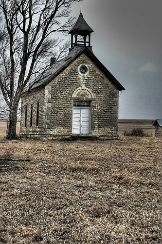 Old School House | Flickr - Photo Sharing! Abandoned Churches, Ceader Point, Abandoned Schools, One Room Schoolhouse, House Abandoned, Abandoned School, Country School, Kansas Usa, Old Country Churches