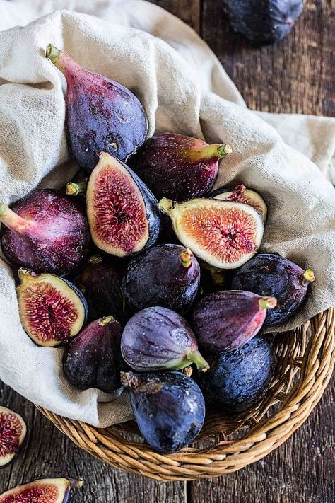 Iphone Wallpaper Colorful, Aesthetic Wallpapers For Iphone, Buah Tin, Fig Fruit, Iphone Wallpaper Aesthetic, Wallpaper Colorful, Fruits Photos, Easy Pasta Dishes, Fruit Wallpaper