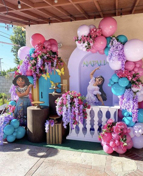 Encanto Table Decorations, Encanto Party Decoration Ideas, Encanto Themed Party, Encanto Party Ideas, Encanto Birthday Party Ideas, Encanto Theme, Isabella Madrigal, Encanto Birthday Party, Encanto Birthday