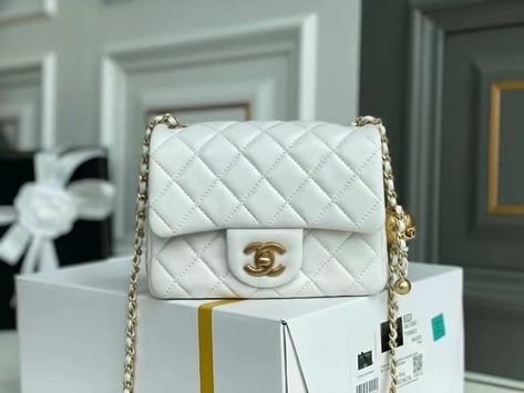 ✨Price Picture✨ Everything is available! DM for more info !... Chanel Caviar Bag, Beg Tangan, Chanel Mini Flap Bag, Tas Chanel, Tas Bahu, Chanel Mini, Chanel Inspired, Luxury Purses, Chanel Classic Flap