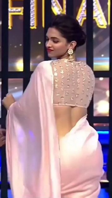 Deepika Padukone Saree, Dipika Padukone, Deepika Padukone Hot, Bollywood Hairstyles, Beautiful Female Celebrities, Bollywood Dance, Hottie Women, Actress Pics, Indian Celebrities