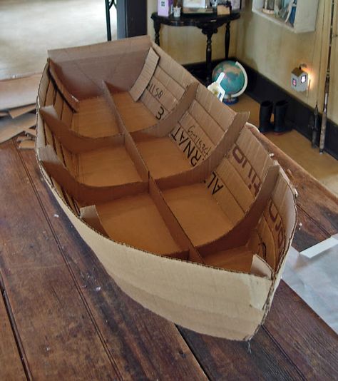 Cardboard Boat / Have a little sailor and want to show her/him the ropes of boat building and creativity - here you go! Ocean Commotion, Houses Black, Cardboard Boat, Pirate Halloween, Boat Projects, Orange Garland, Surf Shack, Paper Boat, Vacation Bible School