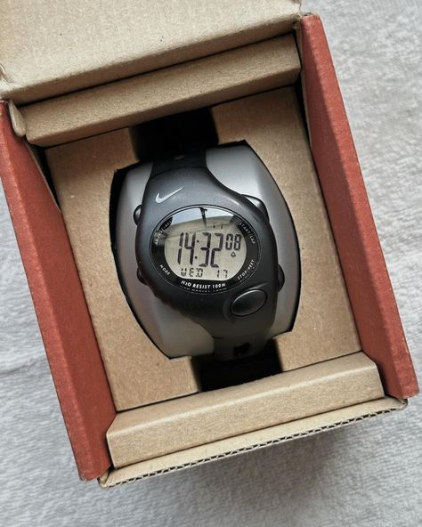 Nike Triax Super 26 Lap Digital | Vintage Watch 1997 Good conditions. Here are the variations in the development phase of Nike next watch models SOLD OUT ♻️ Shipping worldwide available ♻️ Nike, Models, Watch Model, Vintage Watch, Vintage Watches, Conditioner