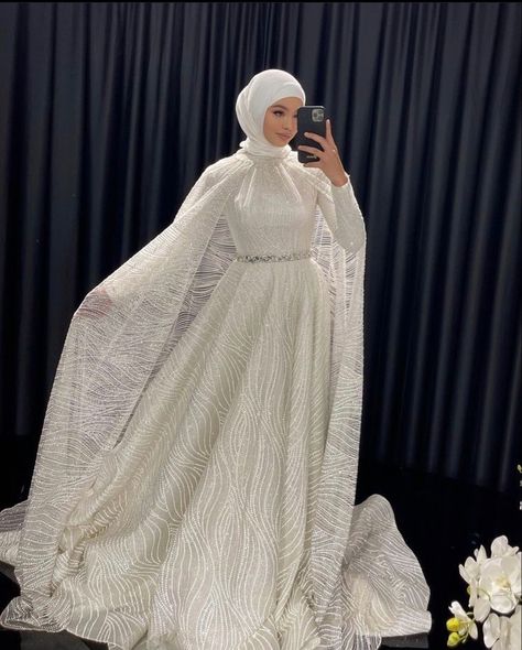 Hijabi Wedding Dress Bridal Collection, Turkish Wedding Dress Muslim, Hijabi Bride White, Muslim Wedding Dresses Modern, Egyptian Wedding Dress, Hijabi Wedding Dress, Turkish Wedding Dress, Pengantin Modern, Ugly Wedding Dress