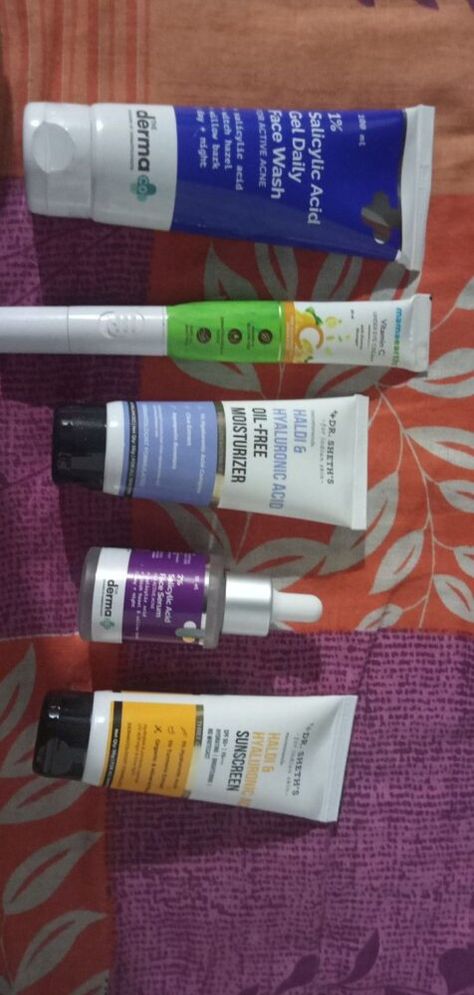 Acne prone skin care routine Best Skin Care For Oily Acne Prone Skin, Indian Skin Care Products For Acne, Skincare Products For Oily Acne Prone Skin, Skin Care Products For Oily Acne Skin, Skin Care Products For Acne Prone Skin, Skin Care Indian Edition, Best Indian Skincare Products, Indian Products Skin Care, Affordable Skin Care Routine For Acne