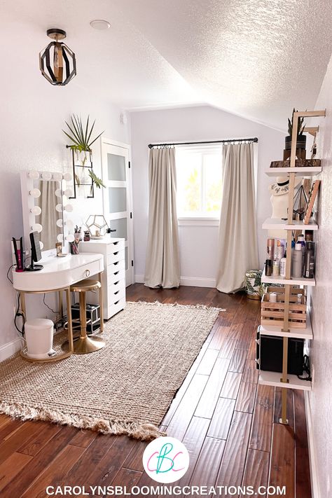 Office / Vanity Room, Cute Makeup Room, Styling Room Ideas, Spare Bedroom Vanity Room, Spare Bedroom Get Ready Room, Makeup Getting Ready Room, Closet Getting Ready Room, Small Get Ready Room, Small Getting Ready Room