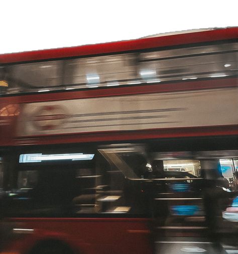 London Aesthetic Night, Maroon Aesthetic, British Aesthetic, City Life Aesthetic, Bloomsbury London, Night Landscape Photography, Aesthetic London, London Vibes, London Night