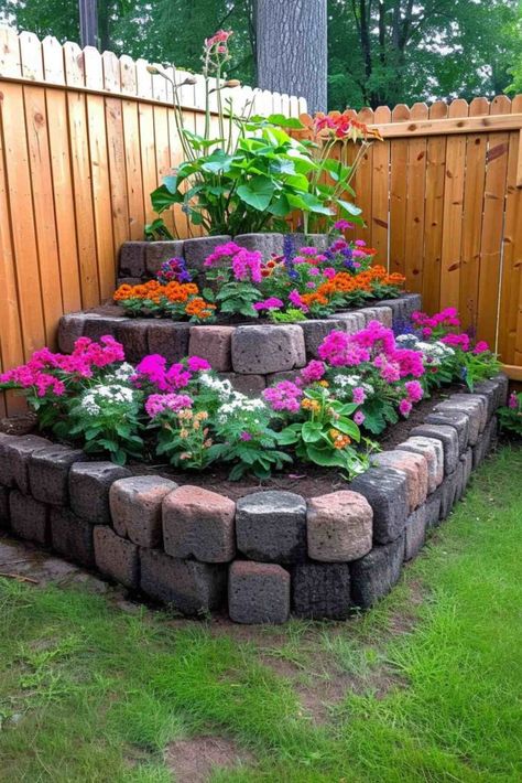 Flower Bed Under Tree, Stone Landscaping, Gardening Projects, Landscaping Inspiration, Backyard Garden Landscape, Front Yard Garden Design, Corner Garden, Backyard Diy, Diy Backyard Landscaping