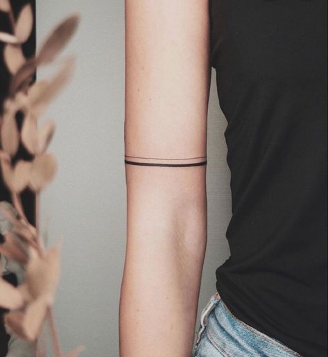 Line Band Tattoo For Women, Arm Rings Tattoo, Bracelet Arm Tattoo, Womens Armband Tattoo, Line Tattoos Around Arm, Two Bands Around Arm Tattoo, Bands Tattoo For Women, Women’s Arm Band Tattoo, Forearm Bracelet Tattoo Women