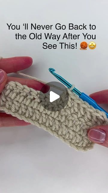 Crochet With 3 Strands Of Yarn, Easy Crochet Projects Tutorial, New Crochet Ideas Projects, Crochet 2 Yarns Together, Crochet Yarn Change, Crochet Yarn For Beginners, How To Crochet On Top Of Crochet, Crochet Blanket Tutorial Video, Crochet Yarn Colors