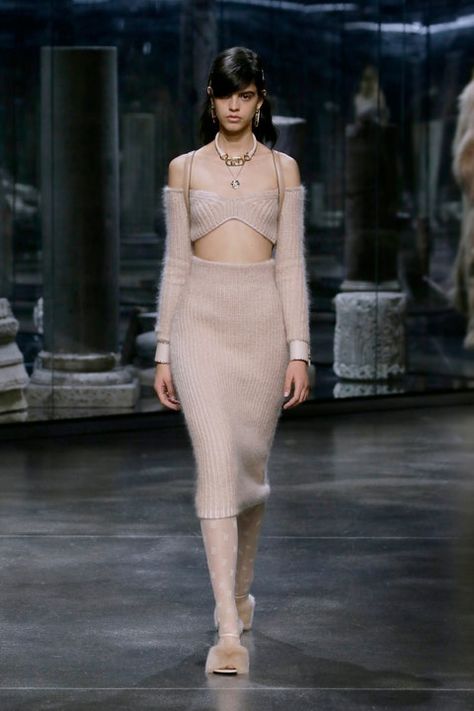 Valentin Yudashkin, Couture, Stéphane Rolland, Fendi Runway, Fendi Fashion, Informal Dress, Hussein Chalayan, Damir Doma, Lou Doillon