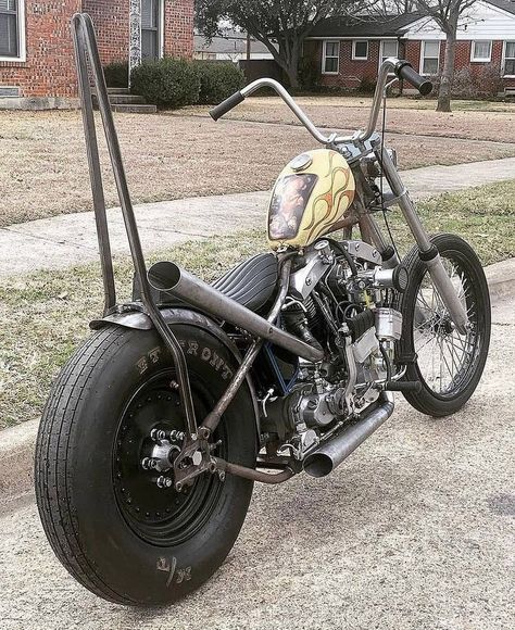 Harley Bobber Chopper Fast Motorcycles, Harley Davidson Bobber, Funny Old People, Bobber Style, Motorcycle Aesthetic, Harley Bobber, Bobber Bikes, Center Line, Rat Bike