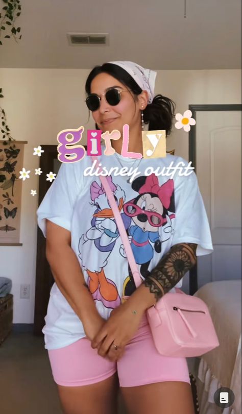 Everyday Disney Outfits, Disney Plus Outfits, Disney Outfits Women Midsize, Colorful Disney Outfits, Midsize Theme Park Outfits, Disney World Outfit Inspiration, Disneyland Outfit Plus Size, Disneyland Outfit Fall, Disneyland Aesthetic Outfit Summer