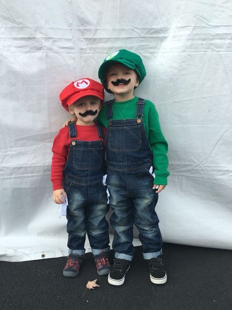 20 DIY Unique Last Minute Halloween Costumes for Kids - 8. Mario & Luigi Kids Halloween Costumes - Diy Mario Halloween Costumes, Boys Halloween Costumes Kids, Diy Mario Costume, Diy Halloween Costumes For Boys, Halloween Do It Yourself, Mario And Luigi Halloween, Mario Outfit, Mario And Luigi Costumes, Mario Costume Diy