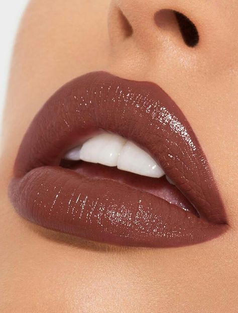 Kylie Cosmetics Lipstick in Chocolate Souffle. Chocolate Lipstick, Matte Eye Makeup, Lipstick For Fair Skin, Chocolate Souffle, Lipstick Designs, Lipstick Kit, Lipstick Art, Creme Lipstick, Lips Shades