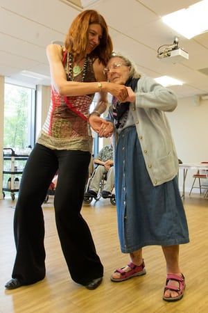 Dance therapy brings joy and wellbeing to older people Dance Therapy, Movement Therapy, Therapeutic Recreation, Recreation Therapy, Elderly Activities, Activity Director, Senior Activities, Older People, Dance Movement