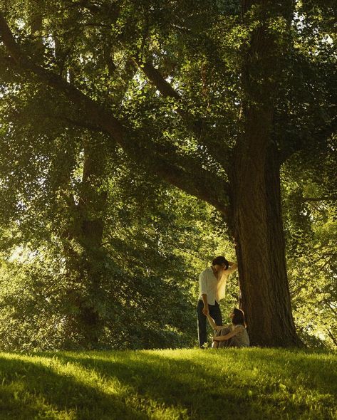 @rileedaly & @hvydendvly in Utahs lush greenery | Instagram 사진 촬영 포즈, Super 8, Style Photo, Photo Couple, Nature Aesthetic, Couple Shoot, Mulan, Couple Aesthetic, Photography Inspo