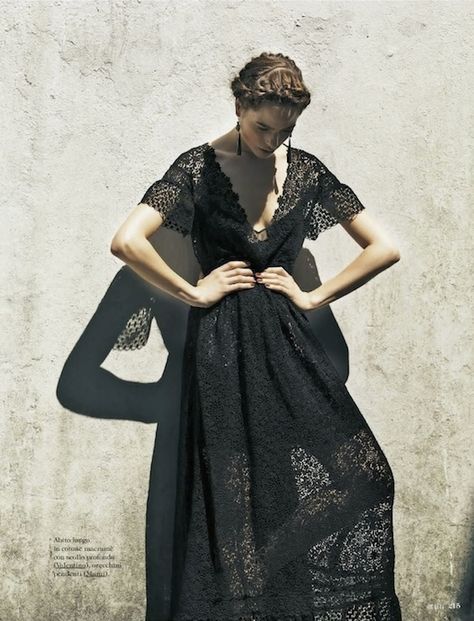 Vanessa in Lace by Sven Baenziger for Grazia Italia Couture, Ellie Saab, High Fashion, Grace Dress, Valentino Dress, Mode Style, Editorial Fashion, Dress To Impress, Black Lace