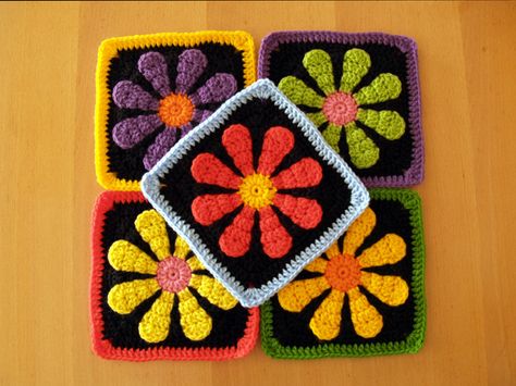 Daisy Flower Charity Square, Charity Daisy Square Pattern, Charity Daisy Square, Crochet Granny Square Pattern, Crochet Flower Blanket, Granny Square Pattern, Motif Pattern, Crochet Daisy, New Crochet