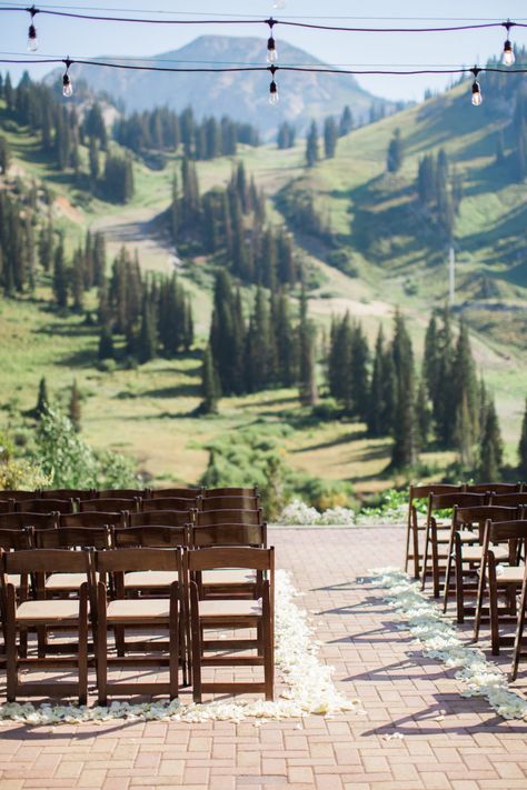 22 Wedding Deck Venues in the Rocky Mountains | Best Wedding Venues Lodge Wedding, Cream Wedding Colors, Wedding Venues Utah, Wedding Mountain, Wedding Blush, Mountain Wedding Venues, Utah Bride, Dream Wedding Venues, Cream Wedding