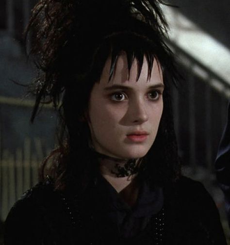 Beetlejuice Lydia | Winona Ryder in Beetlejuice Beetlejuice Winona, Winona Ryder Beetlejuice, Beatle Juice, Lydia Beetlejuice, Tim Burton Characters, Winona Forever, Lydia Deetz, Arte 8 Bits, Tim Burton Films