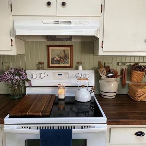 #homedecor #beautyblog #aesthetic #selfcare Natural Organic Aesthetic Home, Entryway Decor Vintage, French Galley Kitchen, Cozy Kitchen Dining Area, Diy Decor Kitchen, Mobile Home Single Wide Decorating, Organizing Ideas Apartment, Appalachian Home Aesthetic, Vintage House Kitchen