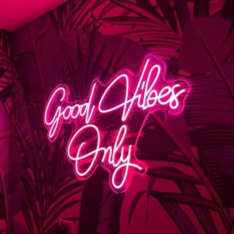 Good Vibes Only Neon Sign, Neon Bar Signs, Neon Wall Art, Neon Words, Neon Lamp, Trendy Wall Decor, Salon Suites, Neon Decor, Neon Sign Bedroom