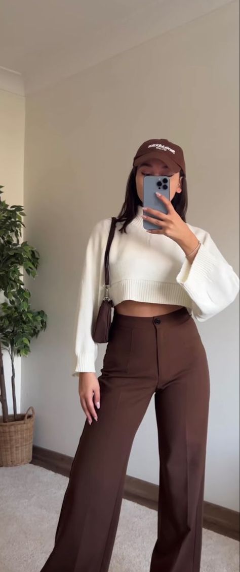White Top Brown Pants Outfit, Outfits With Short Sweaters, Simple Brown Outfit, Trousers With Sweater Outfit, Chocolate Brown And White Outfit, How To Style A Brown Pants, Brown And Creme Outfit, Fall Outfits With Brown Pants, Brown And White Outfit Classy